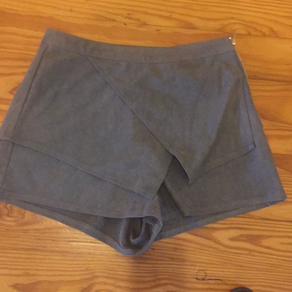 LF Skort - Picture 1 of 1